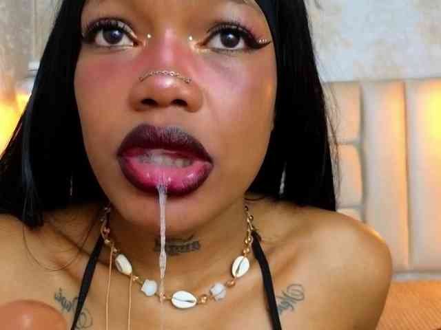 CrystalBrooke3x webcam