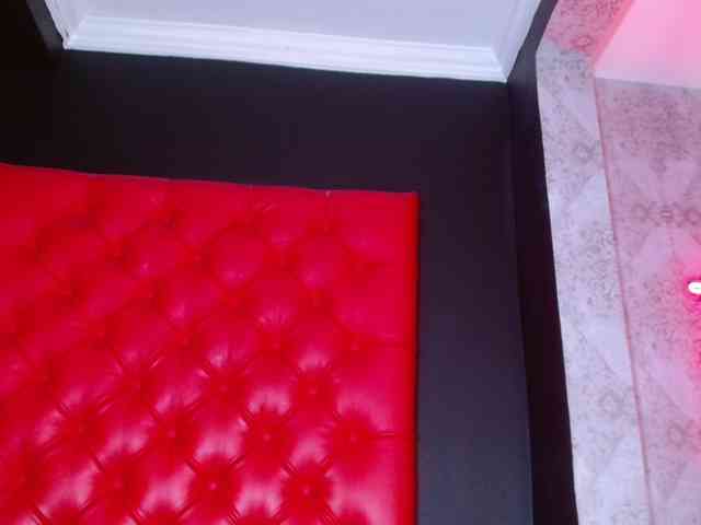 CrystalBrooke3x webcam