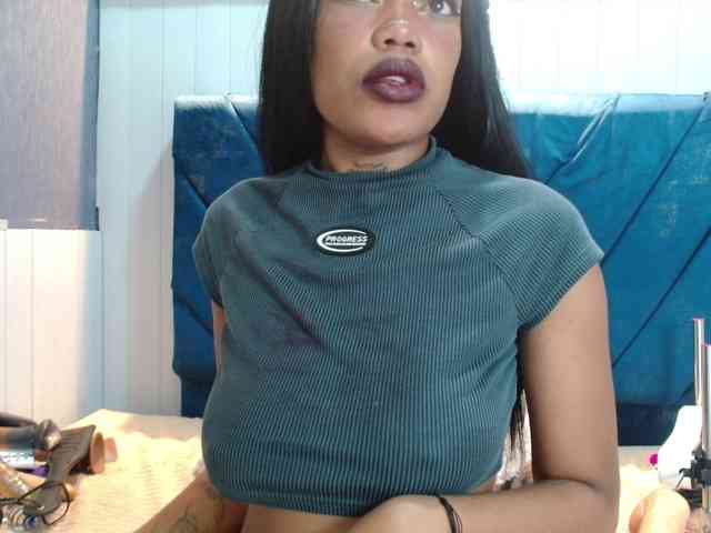 CrystalBrooke3x webcam