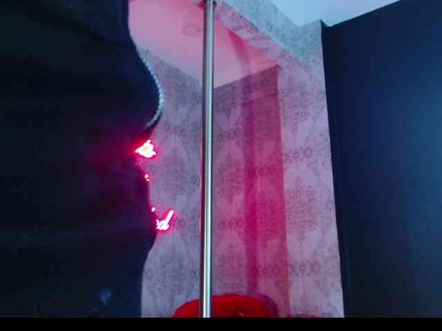 CrystalBrooke3x webcam