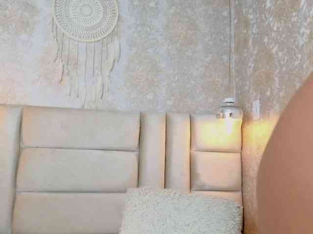 CrystalBrooke3x webcam