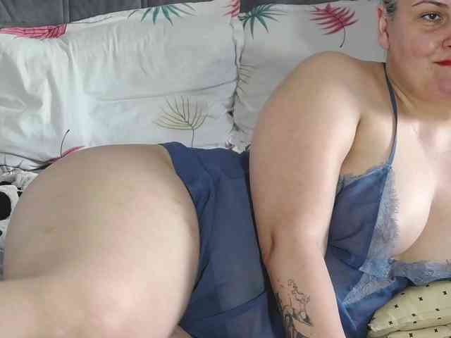 AmelieCharming webcam