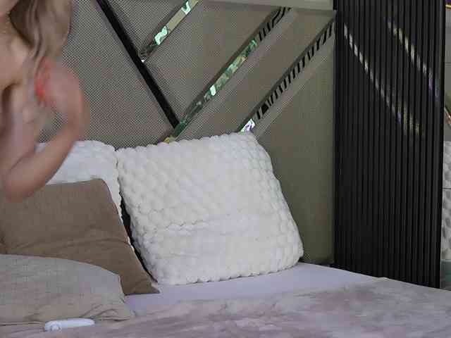 MishelleBrizo webcam