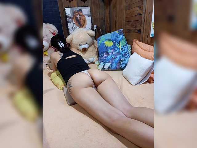 Cottoncandy1-1's BongaCams show and profile