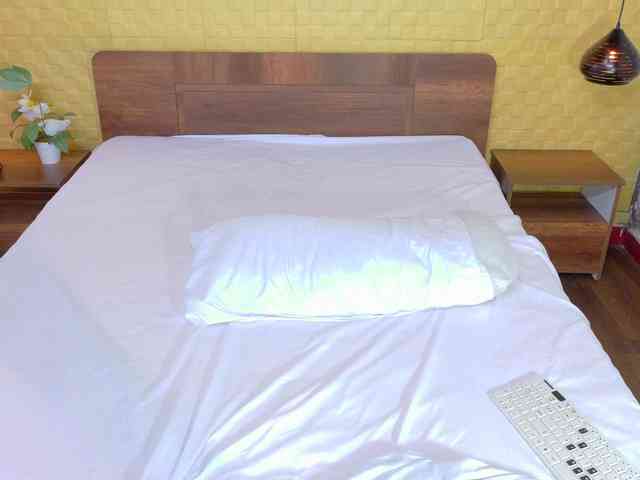 Mrs-booty webcam