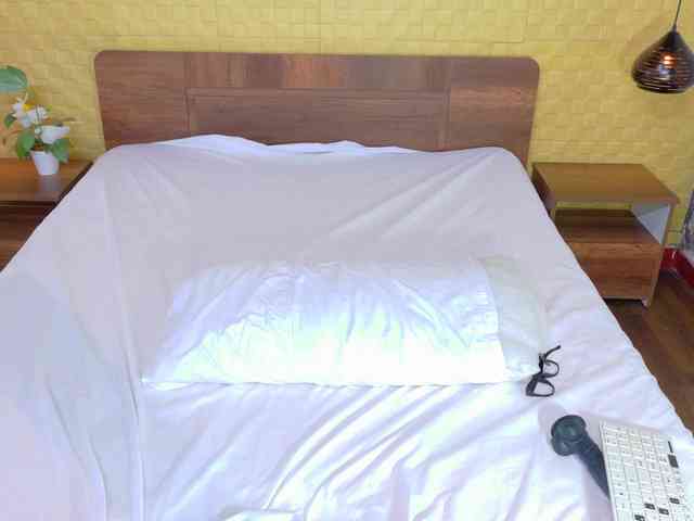 Mrs-booty webcam