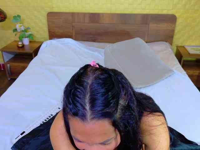 Mrs-booty webcam