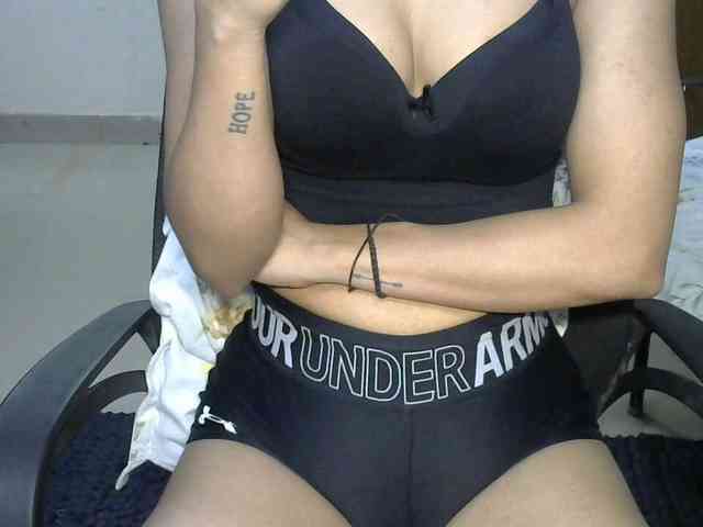 Babyniaa webcam