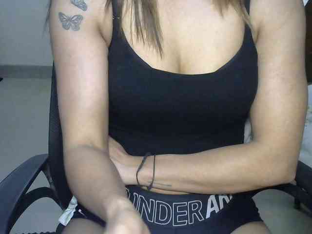Babyniaa webcam