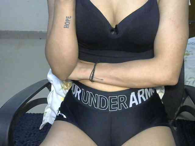 Babyniaa webcam