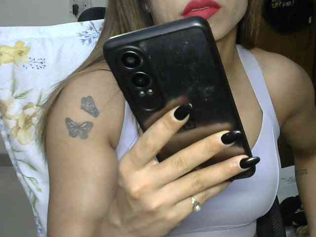 Babyniaa webcam