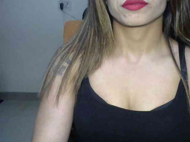 Babyniaa webcam