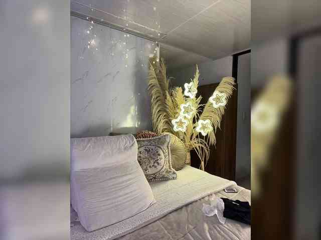 VictoriaBalee webcam