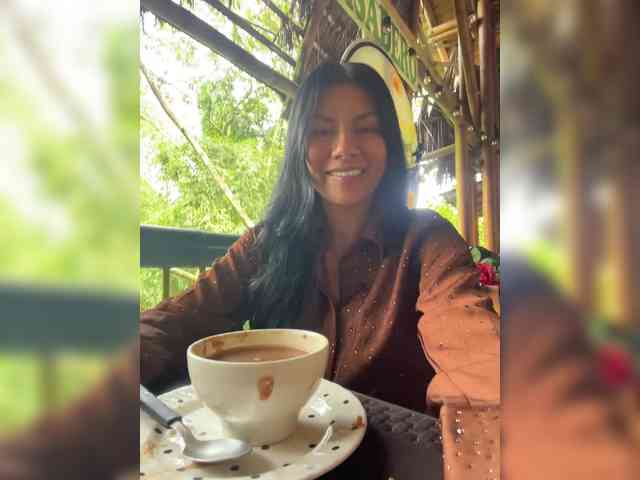 VictoriaBalee webcam