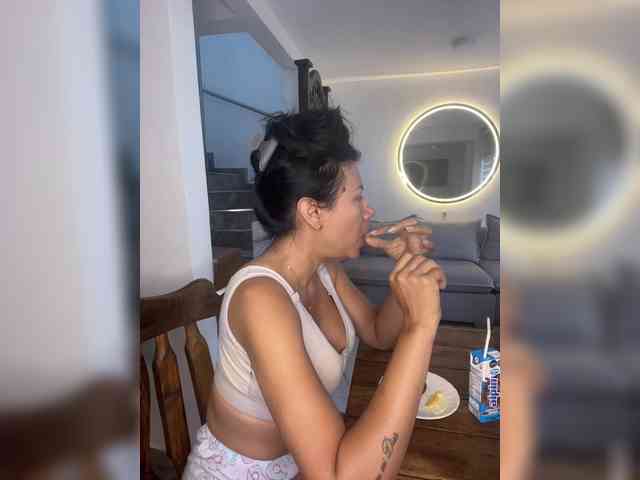 VictoriaBalee webcam