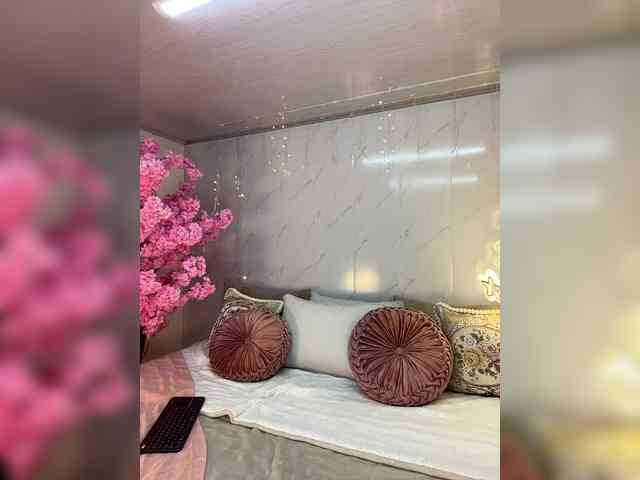 VictoriaBalee webcam