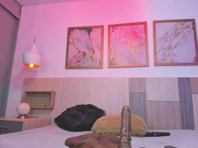 Alyssa-Kross Alyssa-Kross