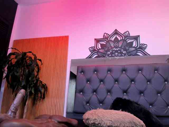 Alyssa-Kross Alyssa-Kross