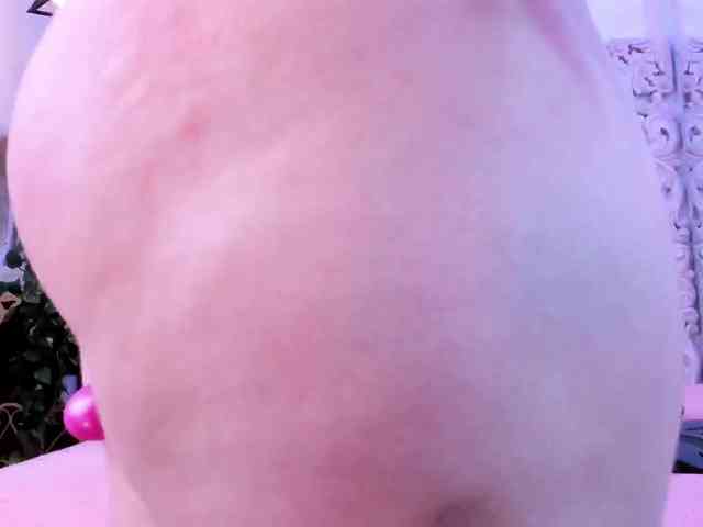 Alyssa-Kross Alyssa-Kross