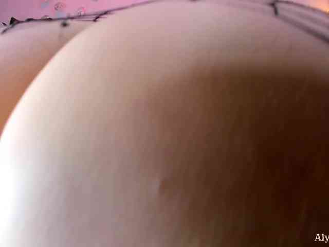 Alyssa-Kross webcam