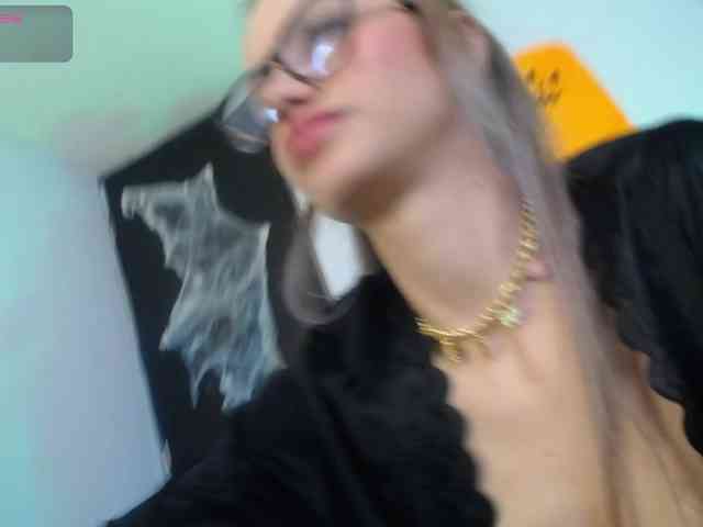lucyPrncess webcam