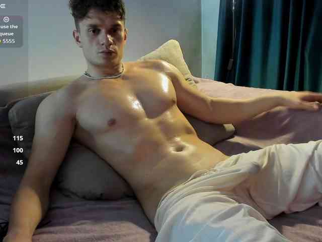 Fresh-b1ood Live Webcam on BongaCams