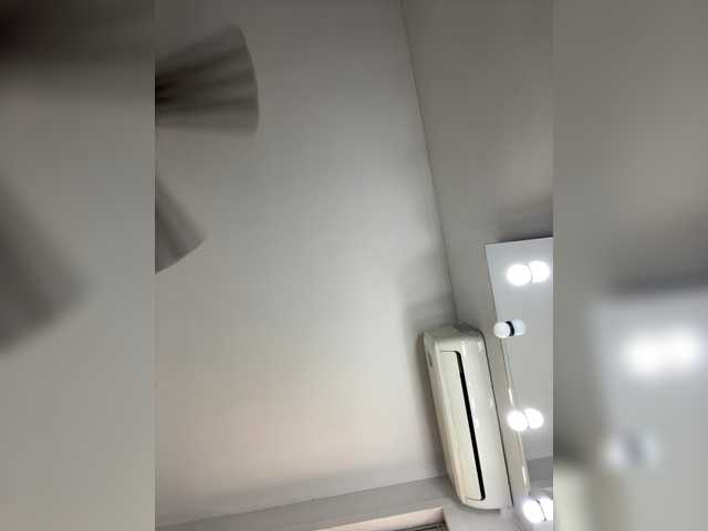 APRILHILL's BongaCams show and profile