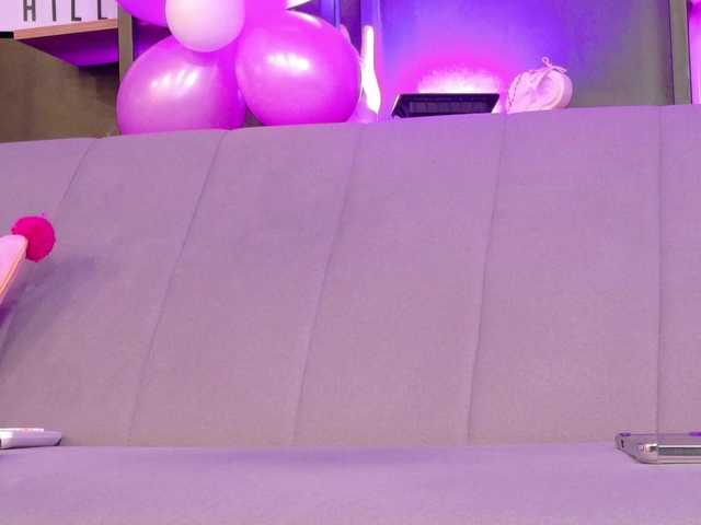 APRILHILL's BongaCams show and profile