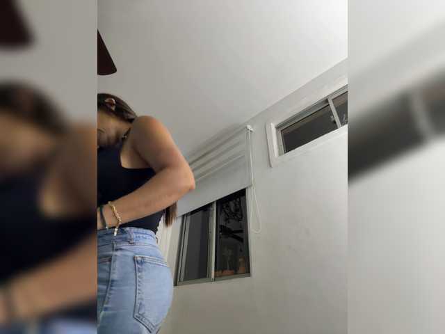 APRILHILL's BongaCams show and profile