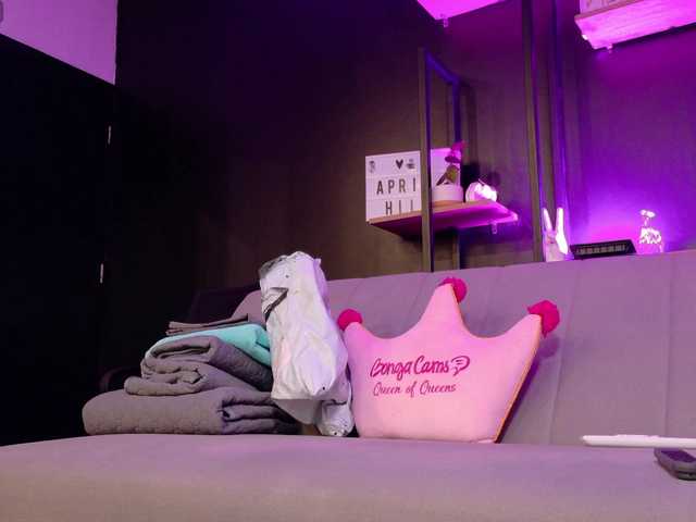 APRILHILL's BongaCams show and profile