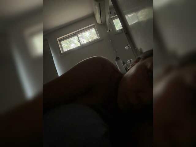 APRILHILL's BongaCams show and profile