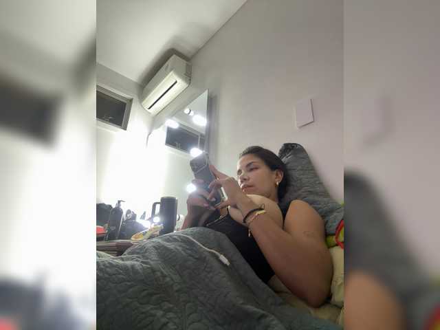 APRILHILL's BongaCams show and profile