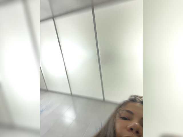 APRILHILL's BongaCams show and profile