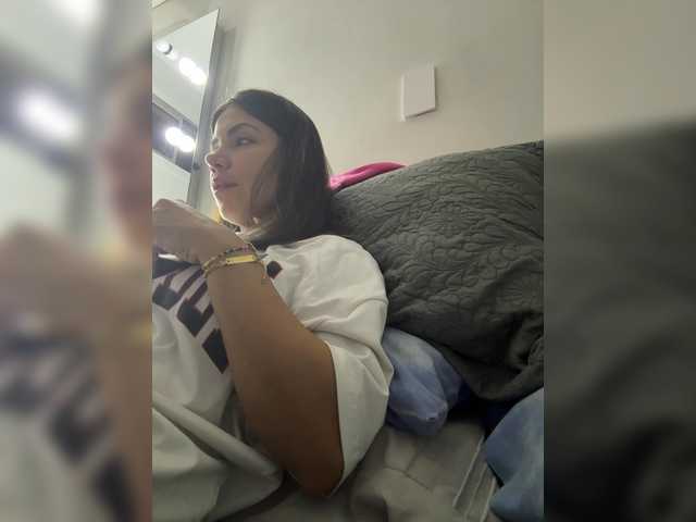 APRILHILL's BongaCams show and profile