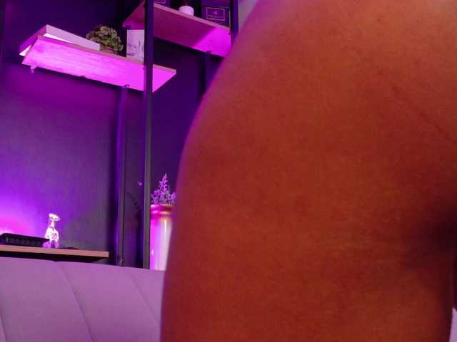 APRILHILL's BongaCams show and profile