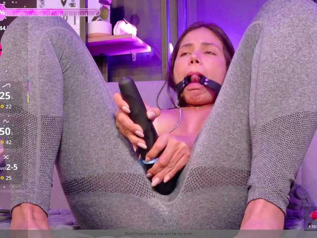 APRILHILL's BongaCams show and profile