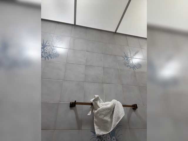 APRILHILL's BongaCams show and profile