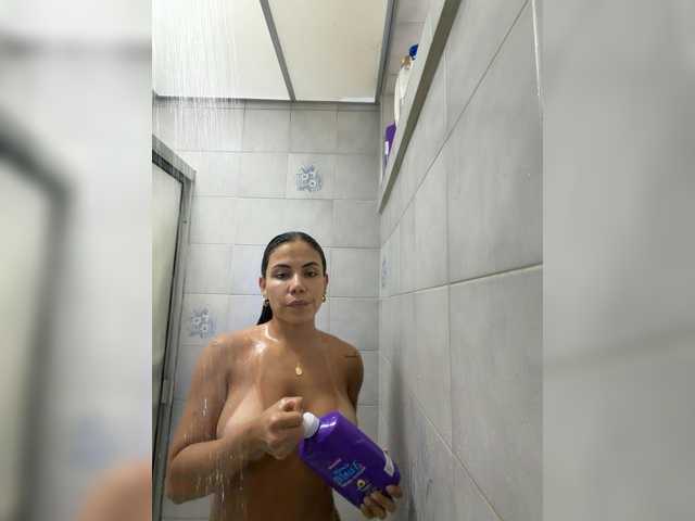 APRILHILL's BongaCams show and profile