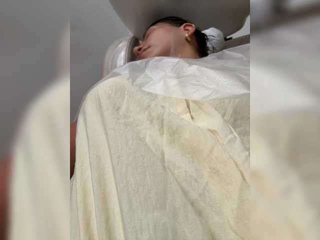 APRILHILL's BongaCams show and profile