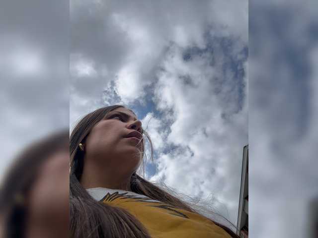 APRILHILL's BongaCams show and profile