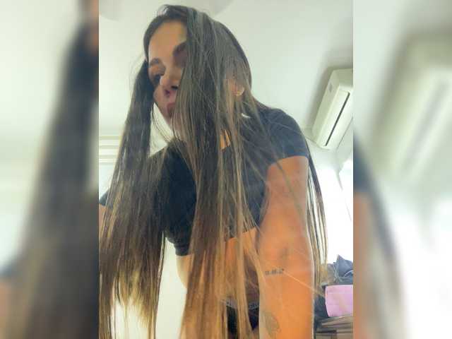 APRILHILL's BongaCams show and profile