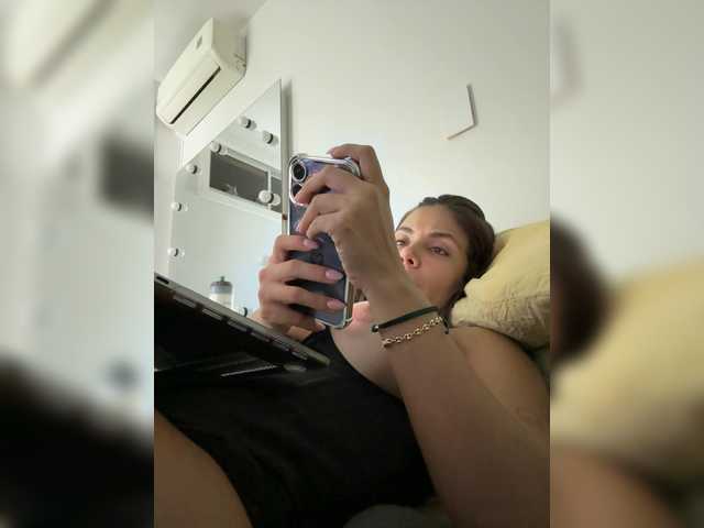 APRILHILL's BongaCams show and profile