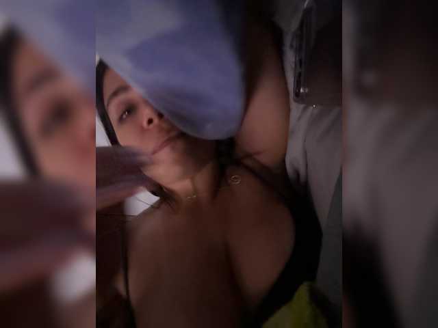 APRILHILL's BongaCams show and profile