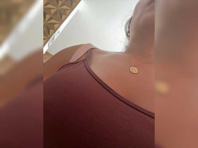 APRILHILL's BongaCams show and profile