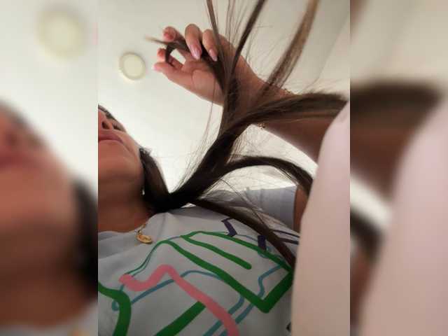 APRILHILL's BongaCams show and profile