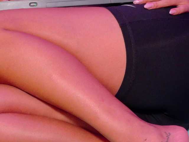 APRILHILL's BongaCams show and profile