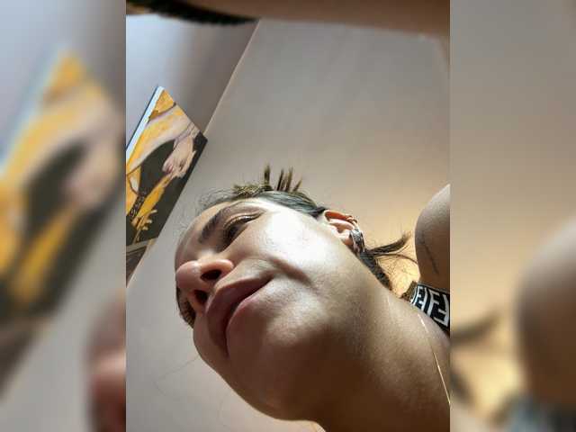 APRILHILL's BongaCams show and profile