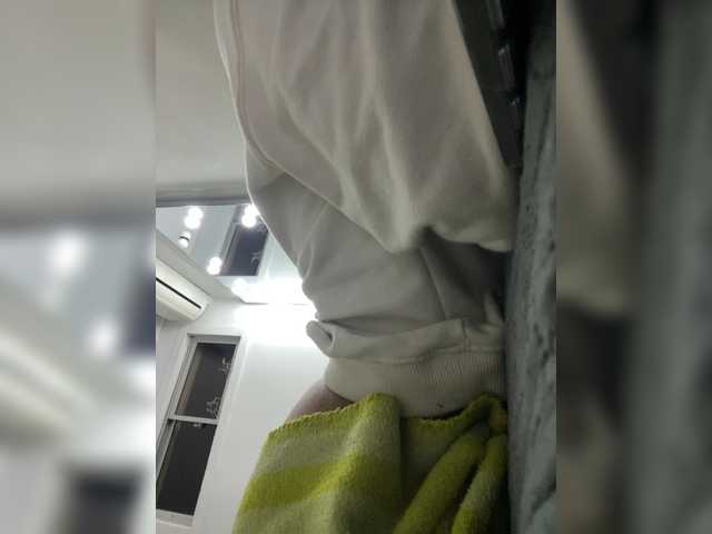 APRILHILL's BongaCams show and profile