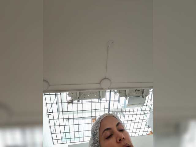 APRILHILL's BongaCams show and profile