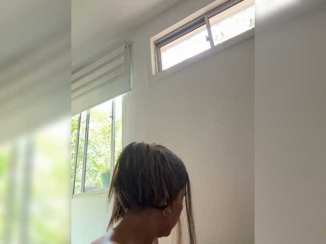 APRILHILL's BongaCams show and profile